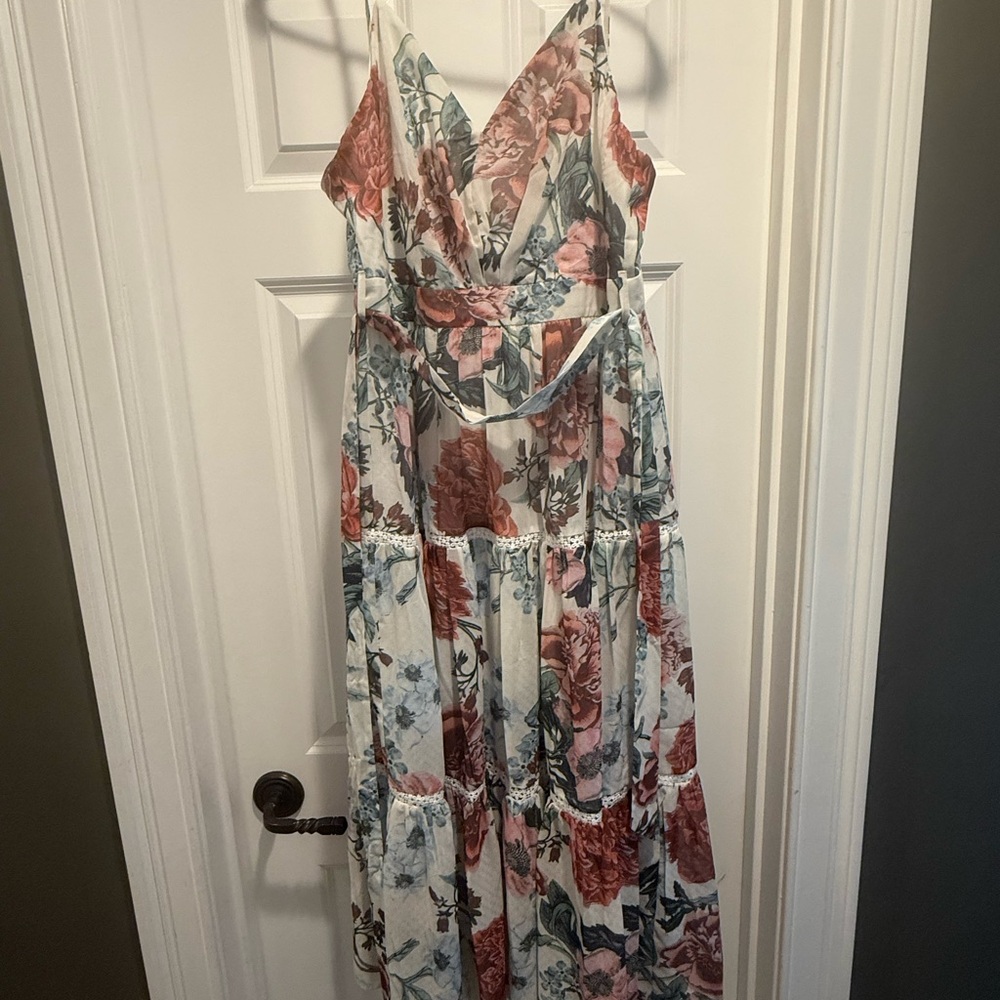 L'ATISTE Floral Summer Event Maxi Dress